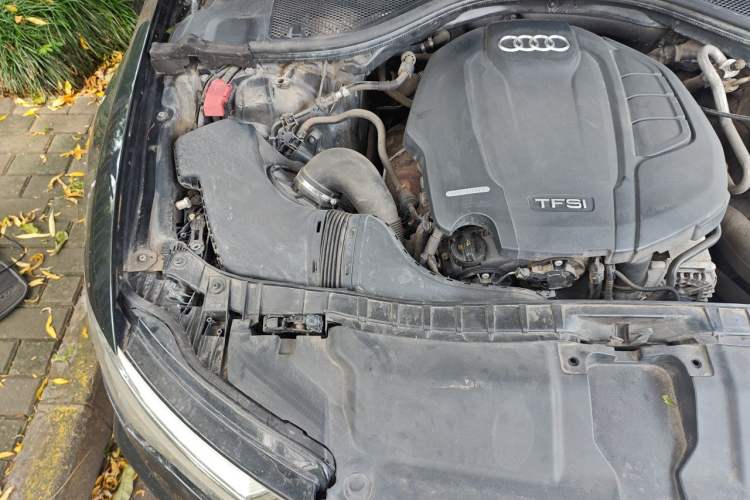 Used Audi A6L 2018 30th Anniversary Edition TFSI Trendy Model Engine Bay Right