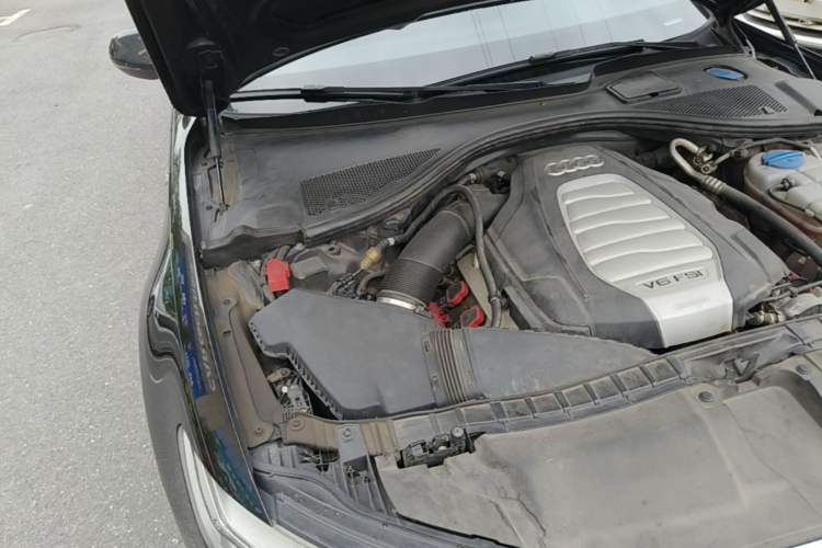 Used Audi A6L 2018 30th Anniversary Edition 30 FSI Style Model Engine Bay Right
