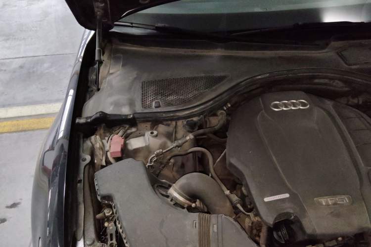 Used Audi A6L 2018 30th Anniversary Edition 35 TFSI Fashion Model Engine Bay Right