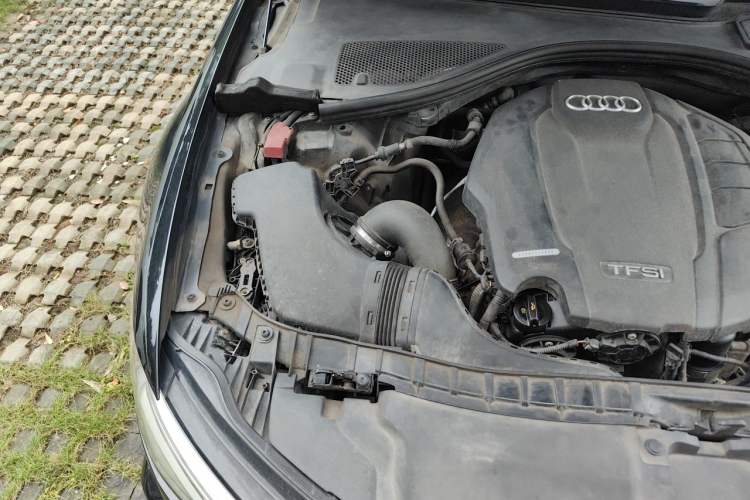 Used Audi A6L 2018 30th Anniversary Edition 35 TFSI Fashion Model Engine Bay Right