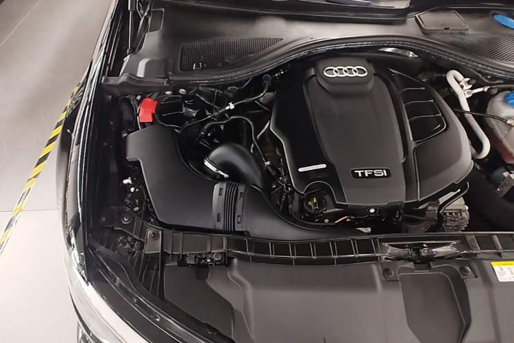 Used Audi A6L 2018 35 TFSI Collector's Edition Engine Bay Right