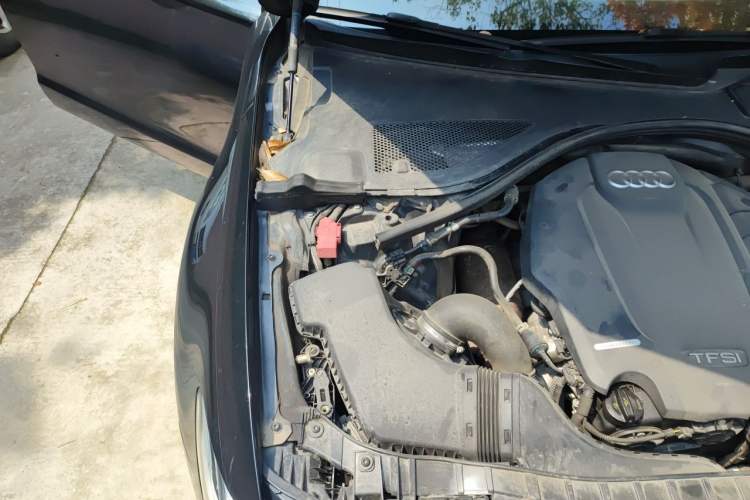Used Audi A6L 2018 30th Anniversary Edition 35 TFSI Fashion Model Engine Bay Right