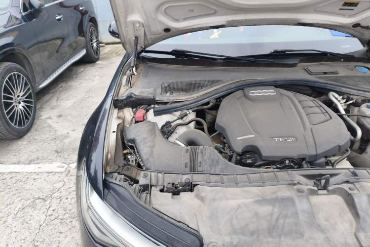 Used Audi A6L 2018 35 TFSI Collector's Edition Engine Bay Right