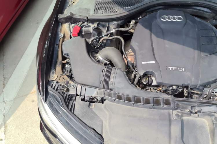 Used Audi A6L 2018 30th Anniversary Edition 35 TFSI Fashion Model Engine Bay Right