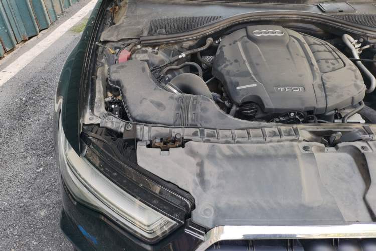 Used Audi A6L 2018 35 TFSI Collector's Edition Engine Bay Right