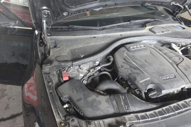 Used Audi A6L 2018 30th Anniversary Edition TFSI Trendy Model Engine Bay Right