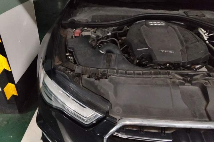 Used Audi A6L 2018 30th Anniversary Edition 35 TFSI Sport Edition Engine Bay Right
