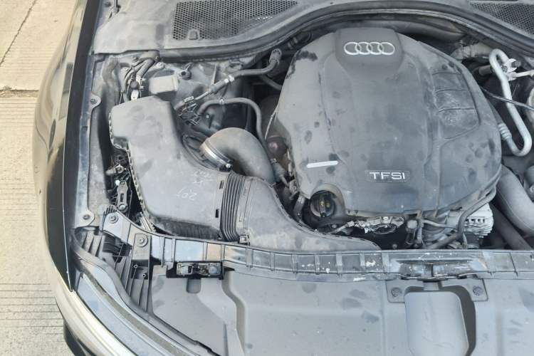 Used Audi A6L 2018 30th Anniversary Edition 35 TFSI Fashion Model Engine Bay Right