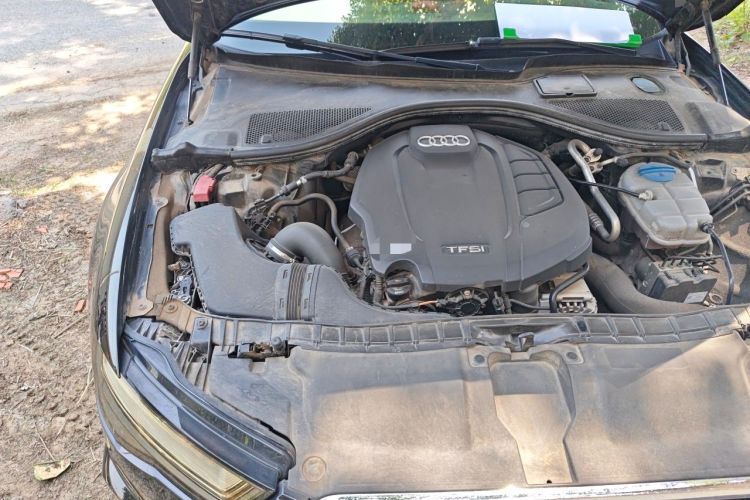 Used Audi A6L  Engine Bay Right