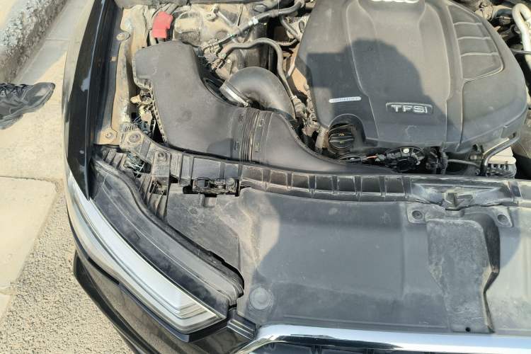 Used Audi A6L 2018 30th Anniversary Edition TFSI Trendy Model Engine Bay Right