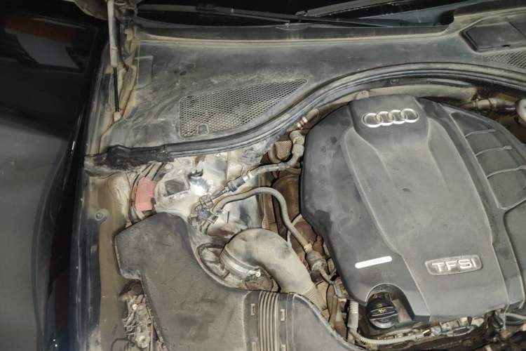 Used Audi A6L 2018 30th Anniversary Edition TFSI Trendy Model Engine Bay Right