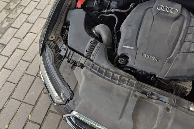 Used Audi A6L 2018 30th Anniversary Edition TFSI Trendy Model Engine Bay Right