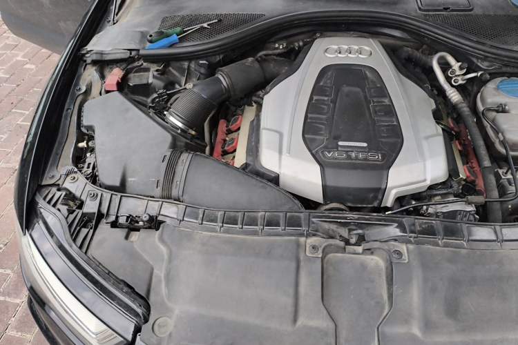 Used Audi A6L 2018 30th Anniversary Edition 45 TFSI quattro Sport model Engine Bay Right