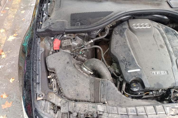 Used Audi A6L 2018 30th Anniversary Edition TFSI Trendy Model Engine Bay Right