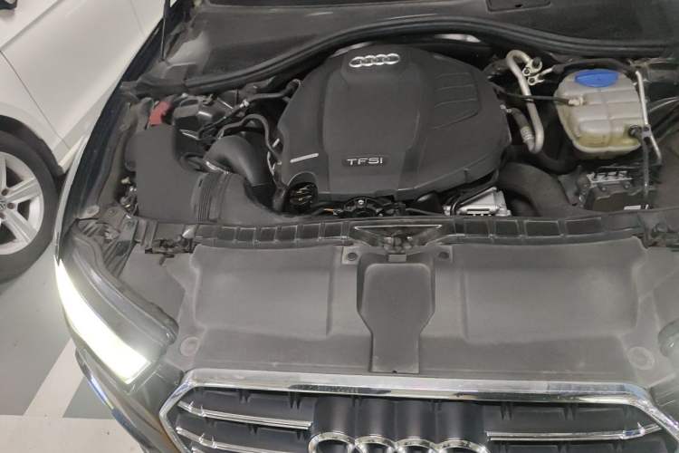 Used Audi A6L 2018 30th Anniversary Edition 35 TFSI Fashion Model Engine Bay Right