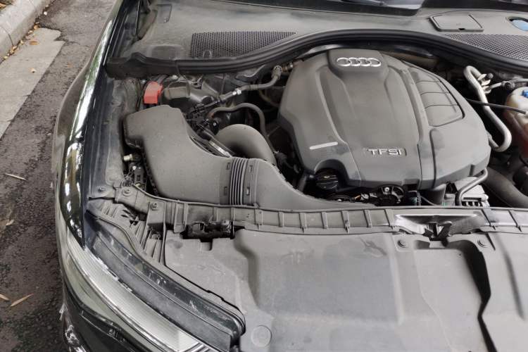 Used Audi A6L 2018 30th Anniversary Edition 35 TFSI Fashion Model Engine Bay Right