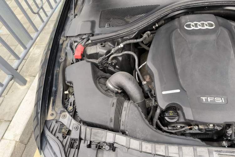 Used Audi A6L 2018 30th Anniversary Edition 35 TFSI Sport Edition Engine Bay Right