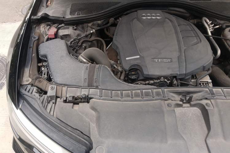 Used Audi A6L 2018 30th Anniversary Edition 35 TFSI Fashion Model Engine Bay Right