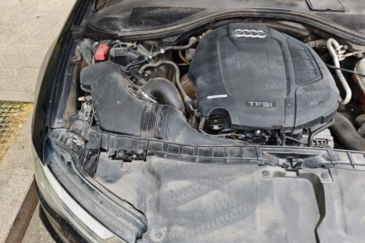 Used Audi A6L 2018 30th Anniversary Edition 35 TFSI Sport Edition Engine Bay Right