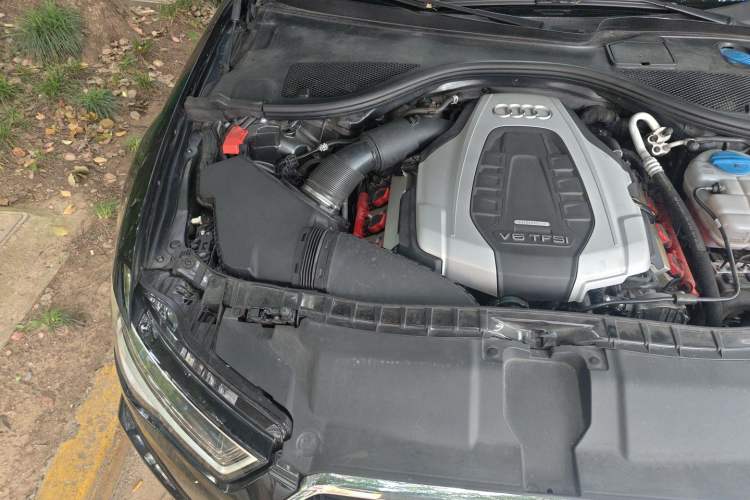 Used Audi A6L 2018 30th Anniversary Edition 45 TFSI quattro Luxury Model Engine Bay Right