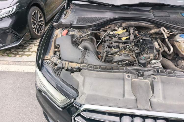 Used Audi A6L 2018 30th Anniversary Edition TFSI Trendy Model Engine Bay Right