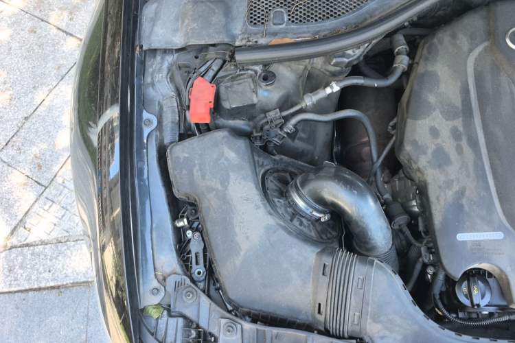 Used Audi A6L 2018 30th Anniversary Edition TFSI Trendy Model Engine Bay Right