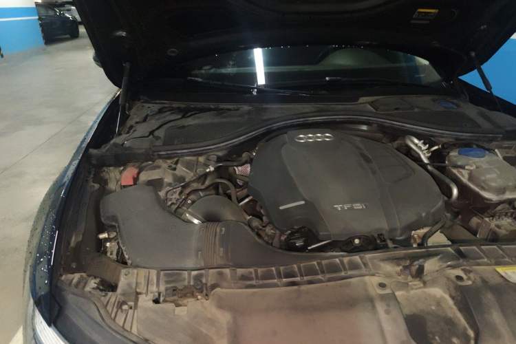 Used Audi A6L 2018 30th Anniversary Edition 35 TFSI Sport Edition Engine Bay Right