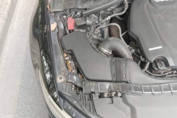 Used Audi A6L 2018 30th Anniversary Edition 35 TFSI Fashion Model Engine Bay Right