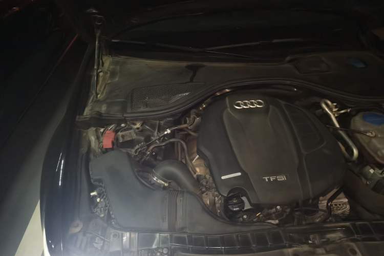Used Audi A6L 2018 30th Anniversary Edition 35 TFSI Fashion Model Engine Bay Right