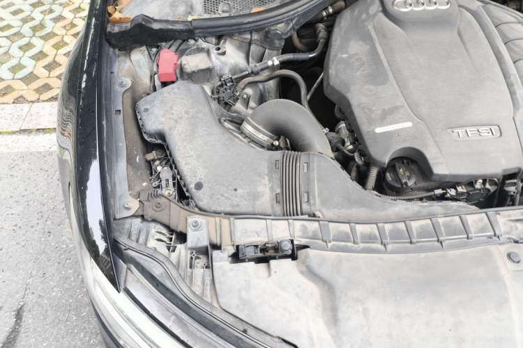 Used Audi A6L 2018 30th Anniversary Edition TFSI Trendy Model Engine Bay Right