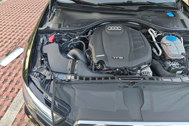Used Audi A6L 2018 30th Anniversary Edition 35 TFSI Fashion Model Engine Bay Right