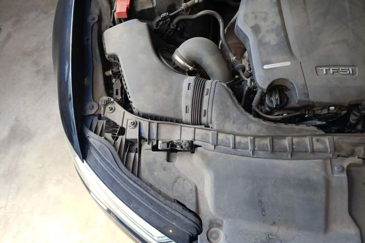 Used Audi A6L 2018 30th Anniversary Edition 35 TFSI Fashion Model Engine Bay Right