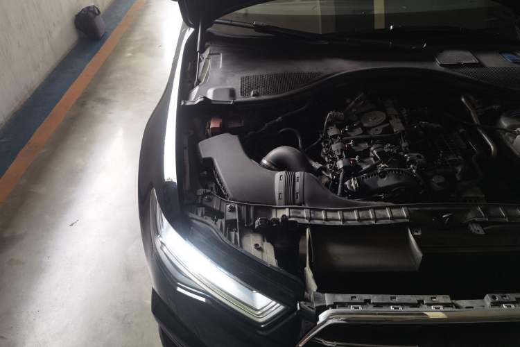 Used Audi A6L 2018 30th Anniversary Edition 35 TFSI Sport Edition Engine Bay Right