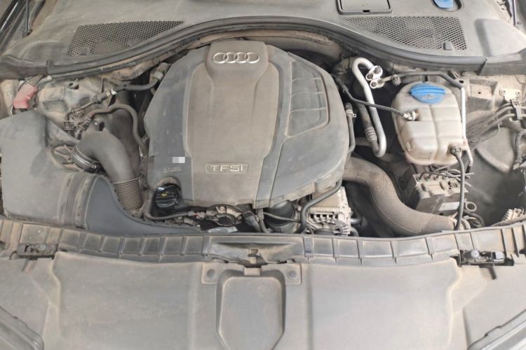 Used Audi A6L 2018 30th Anniversary Edition 35 TFSI Fashion Model Engine Bay