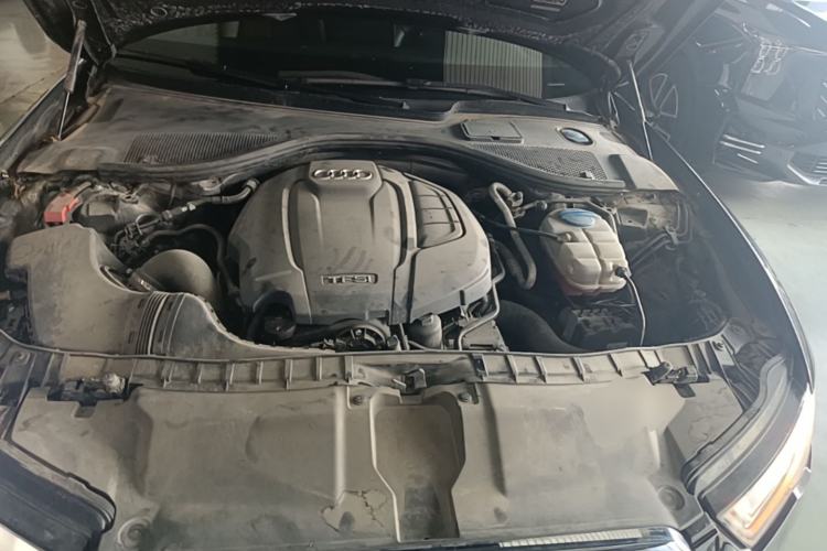 Used Audi A6L 2018 30th Anniversary Edition 35 TFSI Fashion Model Engine Bay