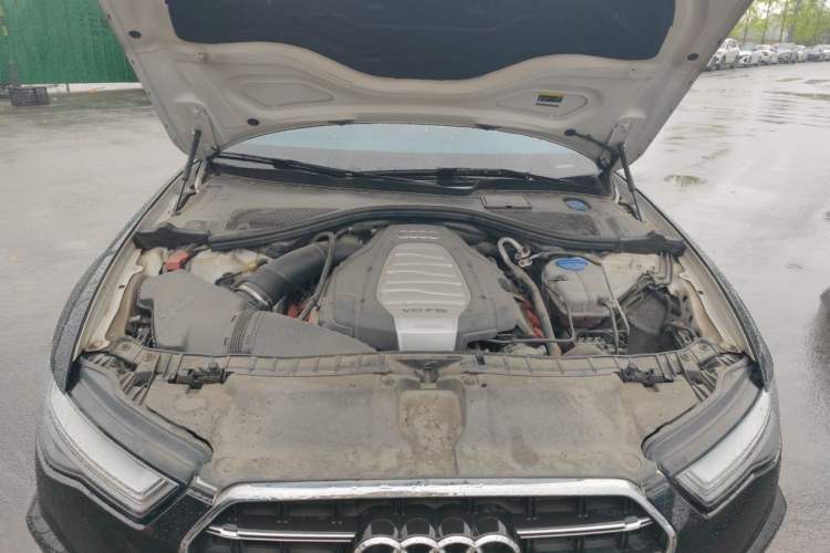 Used Audi A6L 2018 30th Anniversary Edition 30 FSI Style Model Engine Bay