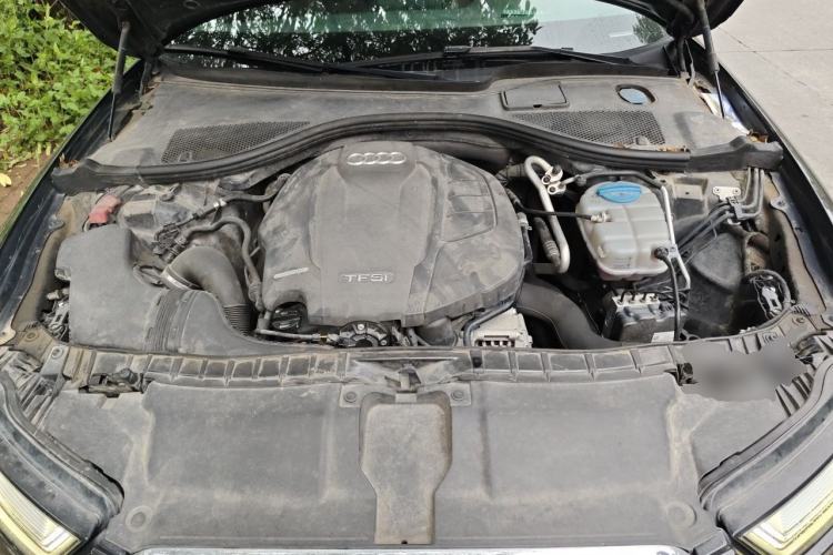 Used Audi A6L 2018 30th Anniversary Edition 35 TFSI Fashion Model Engine Bay
