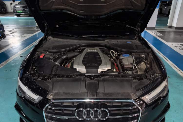 Used Audi A6L 2018 30th Anniversary Edition 45 TFSI quattro Sport model Engine Bay