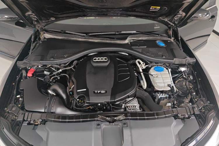 Used Audi A6L 2018 30th Anniversary Edition 35 TFSI Fashion Model Engine Bay