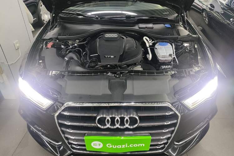 Used Audi A6L 2018 30th Anniversary Edition 35 TFSI Fashion Model Engine Bay