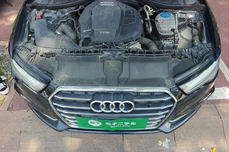 Used Audi A6L 2018 30th Anniversary Edition 35 TFSI Fashion Model Engine Bay