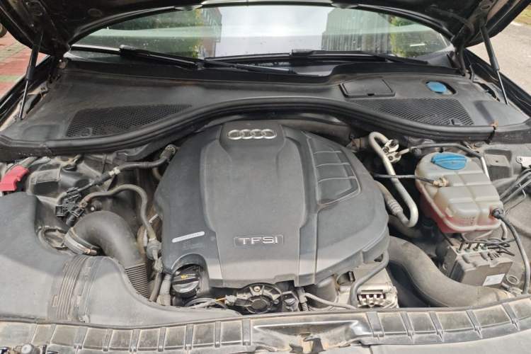 Used Audi A6L 2018 30th Anniversary Edition 35 TFSI Fashion Model Engine Bay