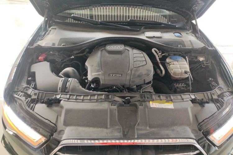 Used Audi A6L 2018 30th Anniversary Edition 35 TFSI Fashion Model Engine Bay