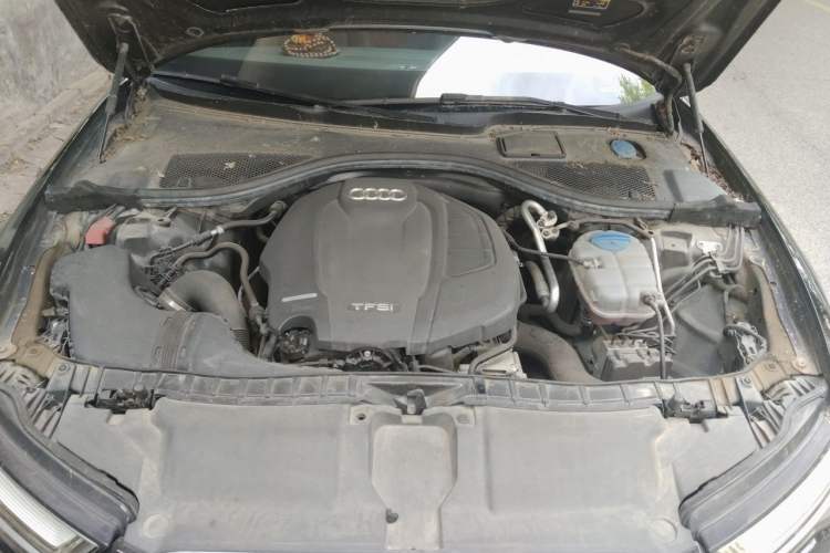 Used Audi A6L 2018 30th Anniversary Edition 35 TFSI Fashion Model Engine Bay
