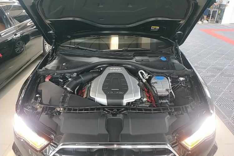 Used Audi A6L 2018 30th Anniversary Edition 45 TFSI quattro Sport model Engine Bay