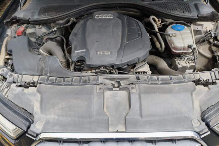 Used Audi A6L 2018 30th Anniversary Edition 35 TFSI Fashion Model Engine Bay