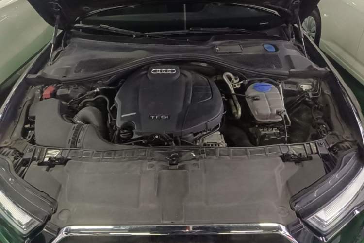 Used Audi A6L 2018 30th Anniversary Edition 35 TFSI Fashion Model Engine Bay