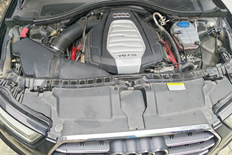 Used Audi A6L 2018 30th Anniversary Edition 30 FSI Style Model Engine Bay
