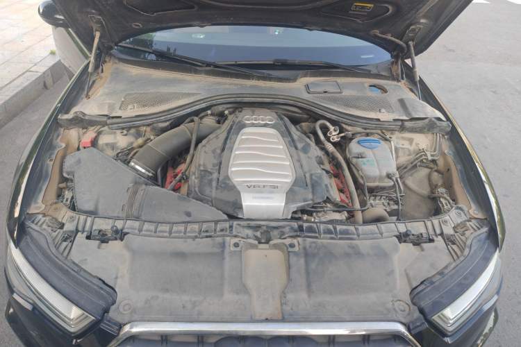 Used Audi A6L 2018 30th Anniversary Edition 30 FSI Style Model Engine Bay