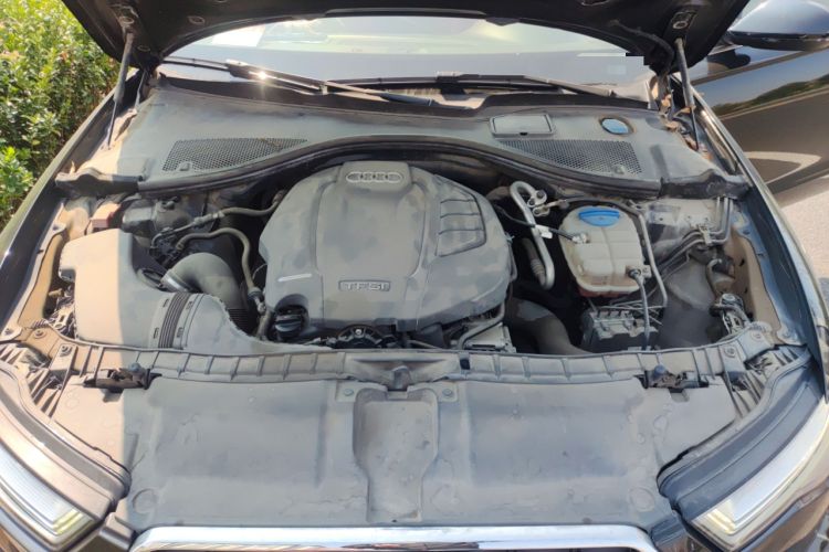 Used Audi A6L 2018 30th Anniversary Edition 35 TFSI Fashion Model Engine Bay
